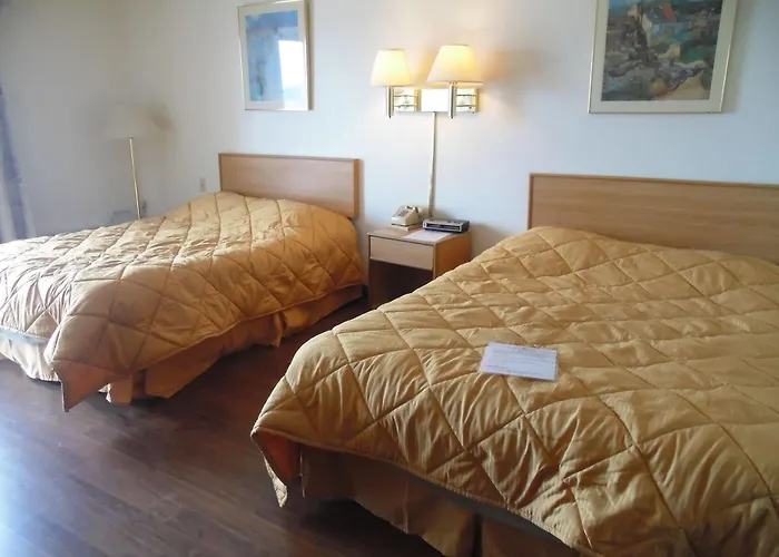 Hotel Broadview Inn Suites 2*